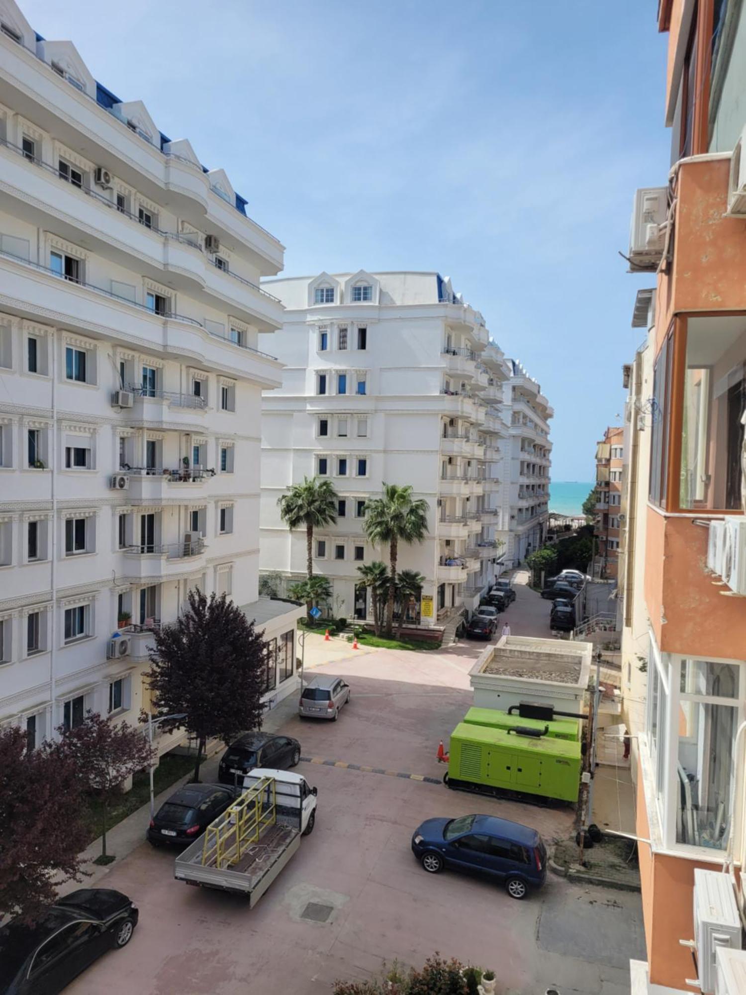 Orange Apartment Golem  Dış mekan fotoğraf