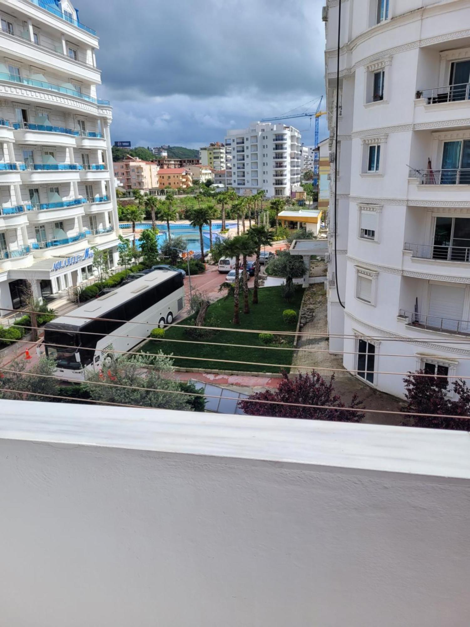 Orange Apartment Golem  Dış mekan fotoğraf