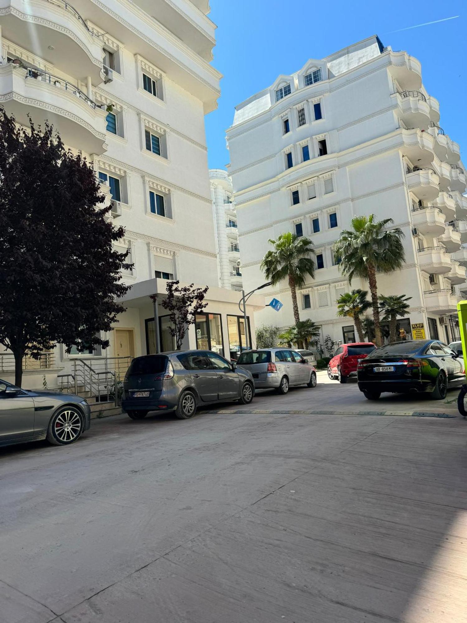 Orange Apartment Golem  Dış mekan fotoğraf