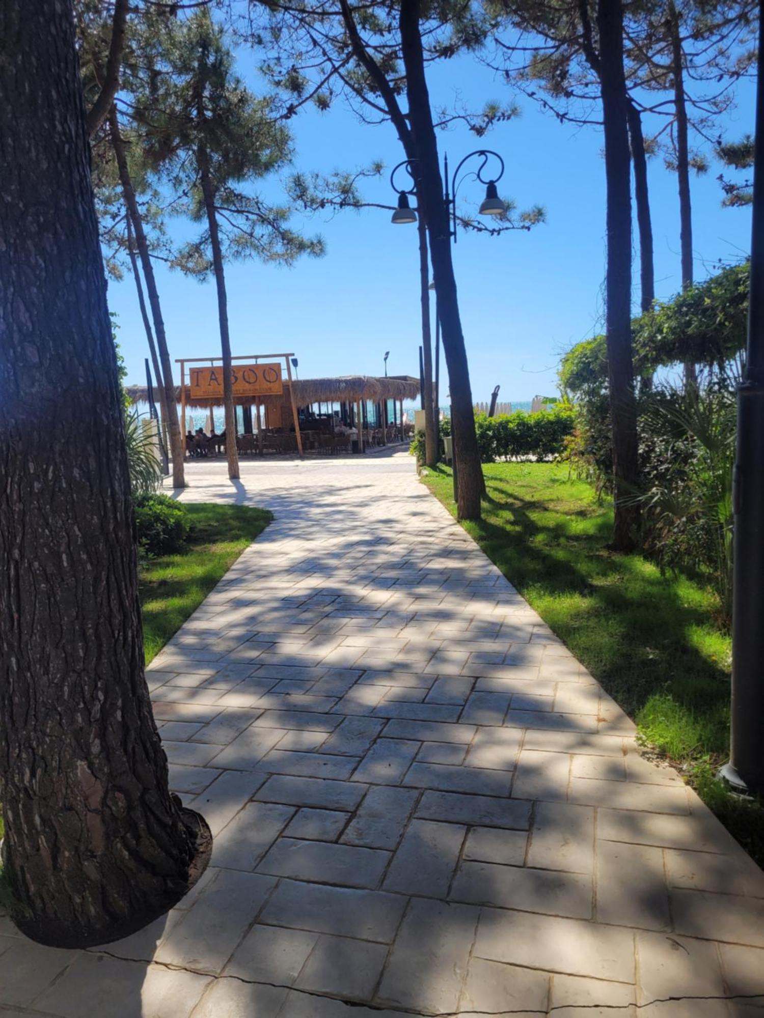 Orange Apartment Golem  Dış mekan fotoğraf
