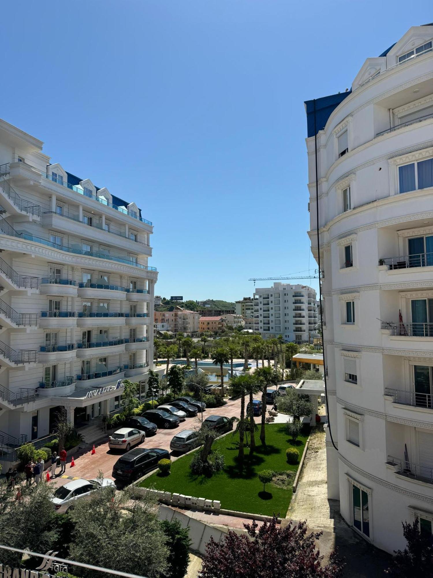 Orange Apartment Golem  Dış mekan fotoğraf