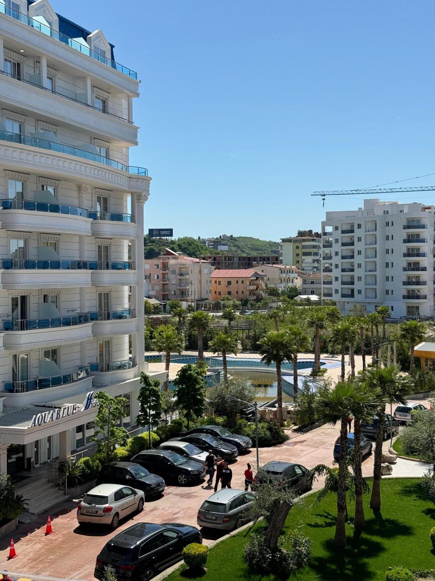 Orange Apartment Golem  Dış mekan fotoğraf