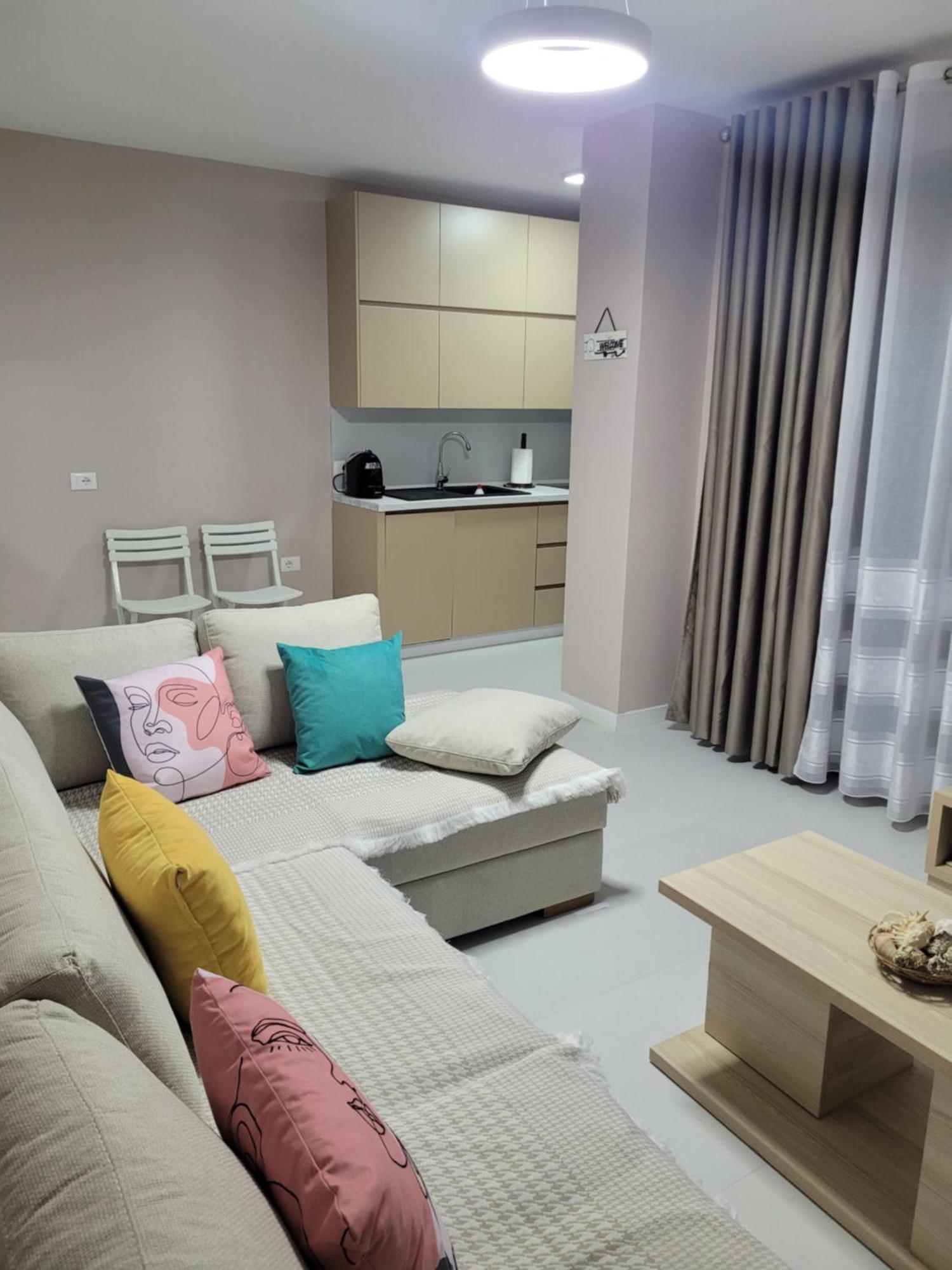 Orange Apartment Golem  Dış mekan fotoğraf