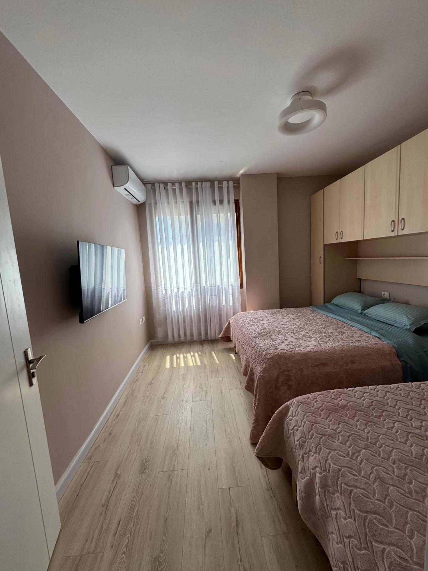 Orange Apartment Golem  Dış mekan fotoğraf