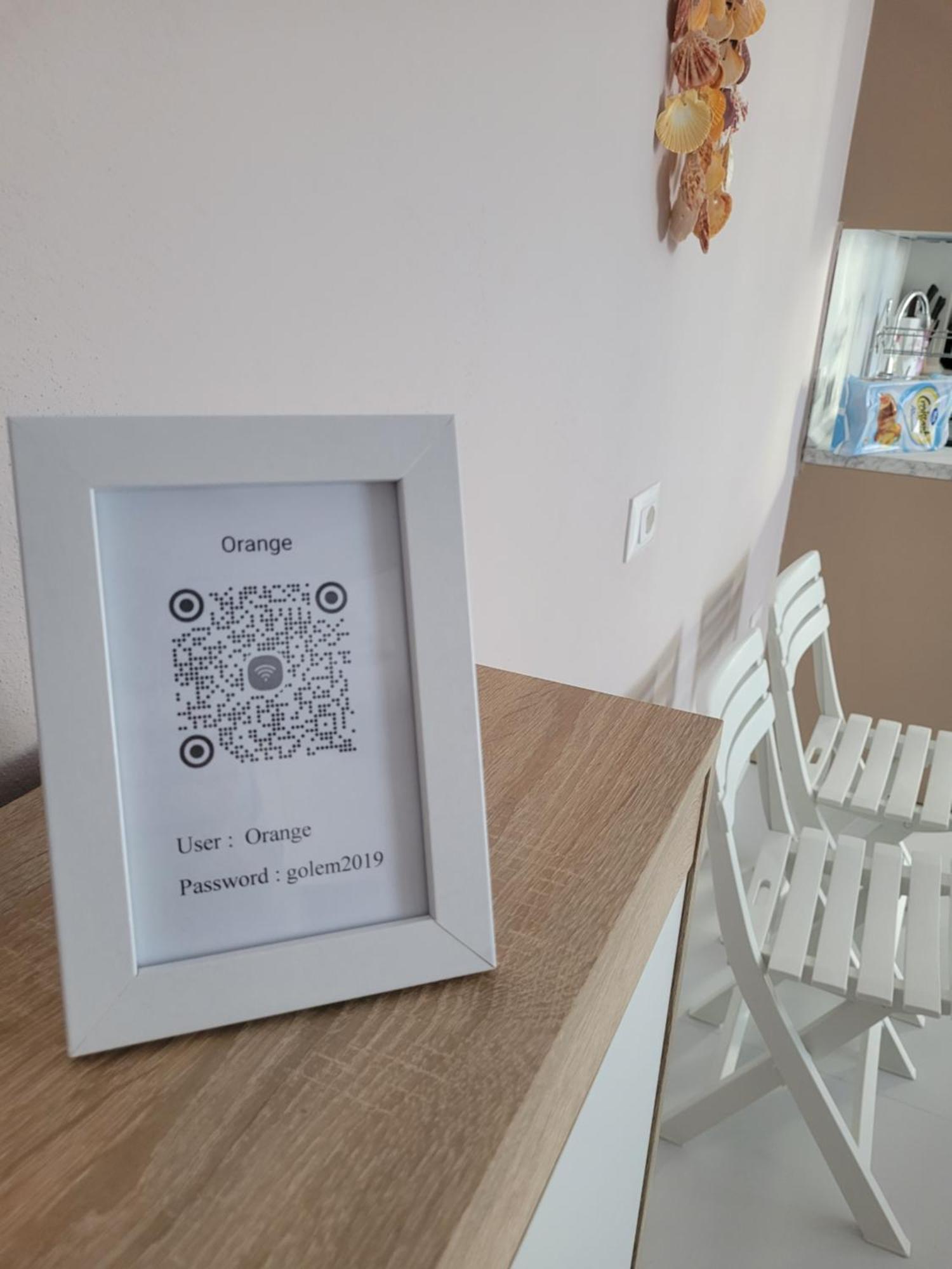 Orange Apartment Golem  Dış mekan fotoğraf